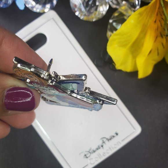 Disney Parks Collection Friendship Frozen Princess Anna and Olaf Pin - Picture 4 of 6